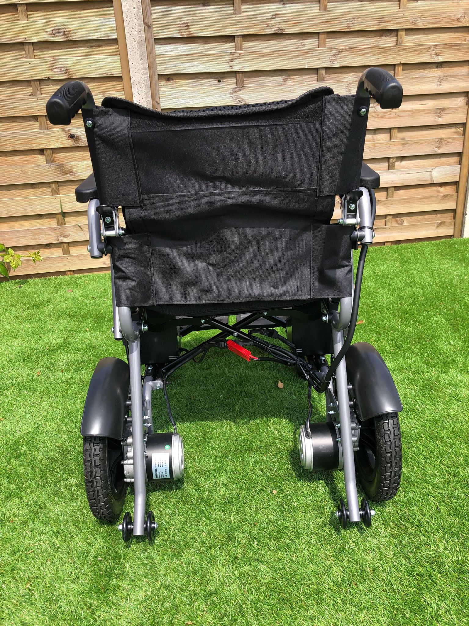EeZeeGo-Freeline Lightweight Folding Electric Wheelchair - Image 4