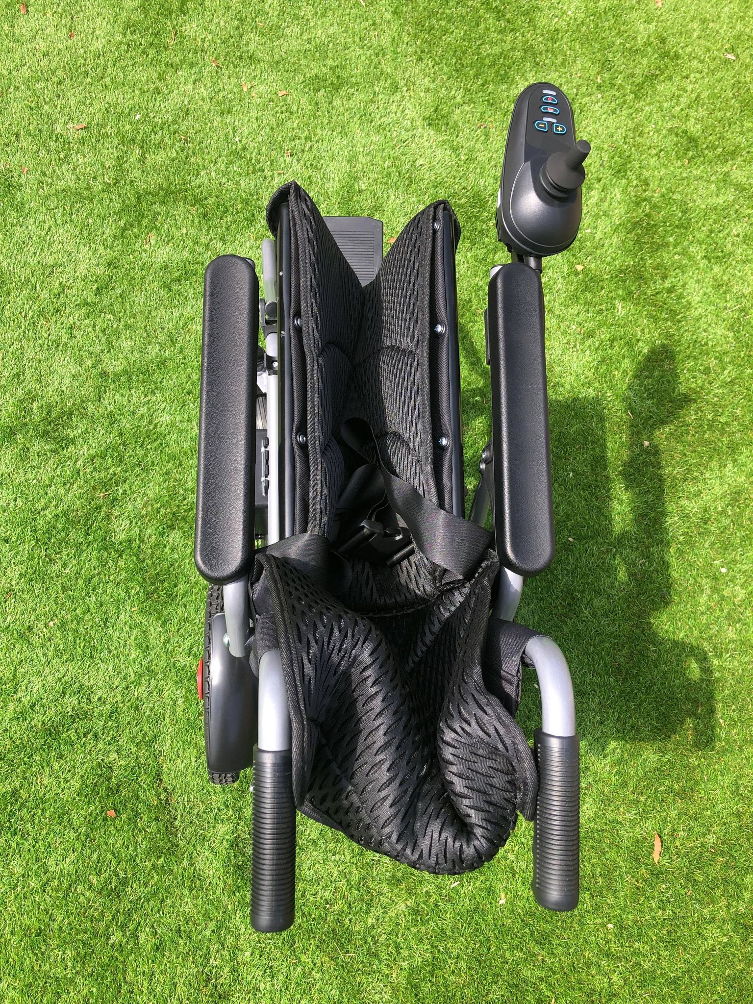 EeZeeGo-Freeline Lightweight Folding Electric Wheelchair - Image 7