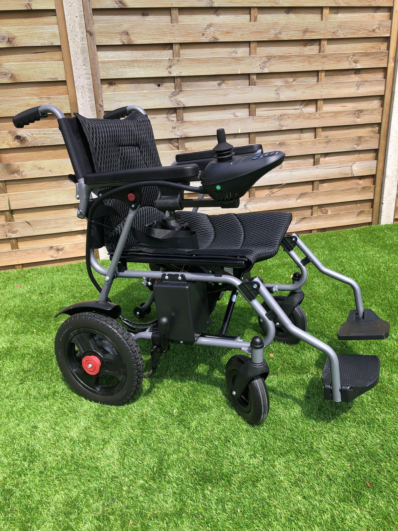 EeZeeGo-Freeline Lightweight Folding Electric Wheelchair