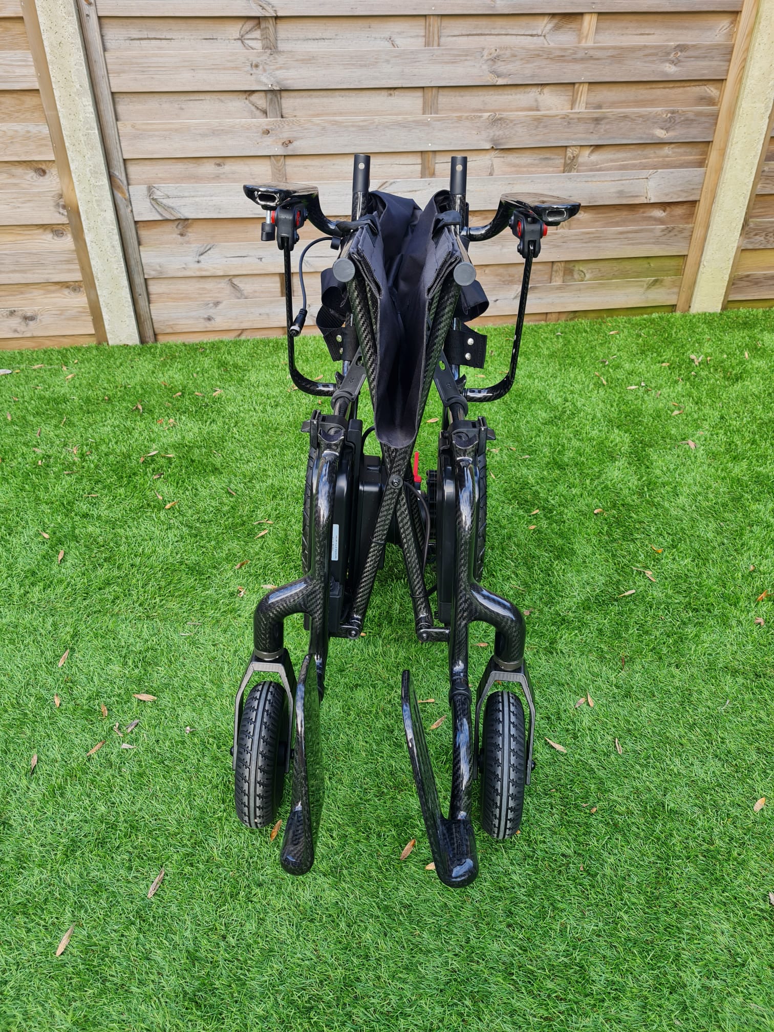 EeZeeGo-LW3 Carbon Lightweight Folding Electric Wheelchair - Image 2