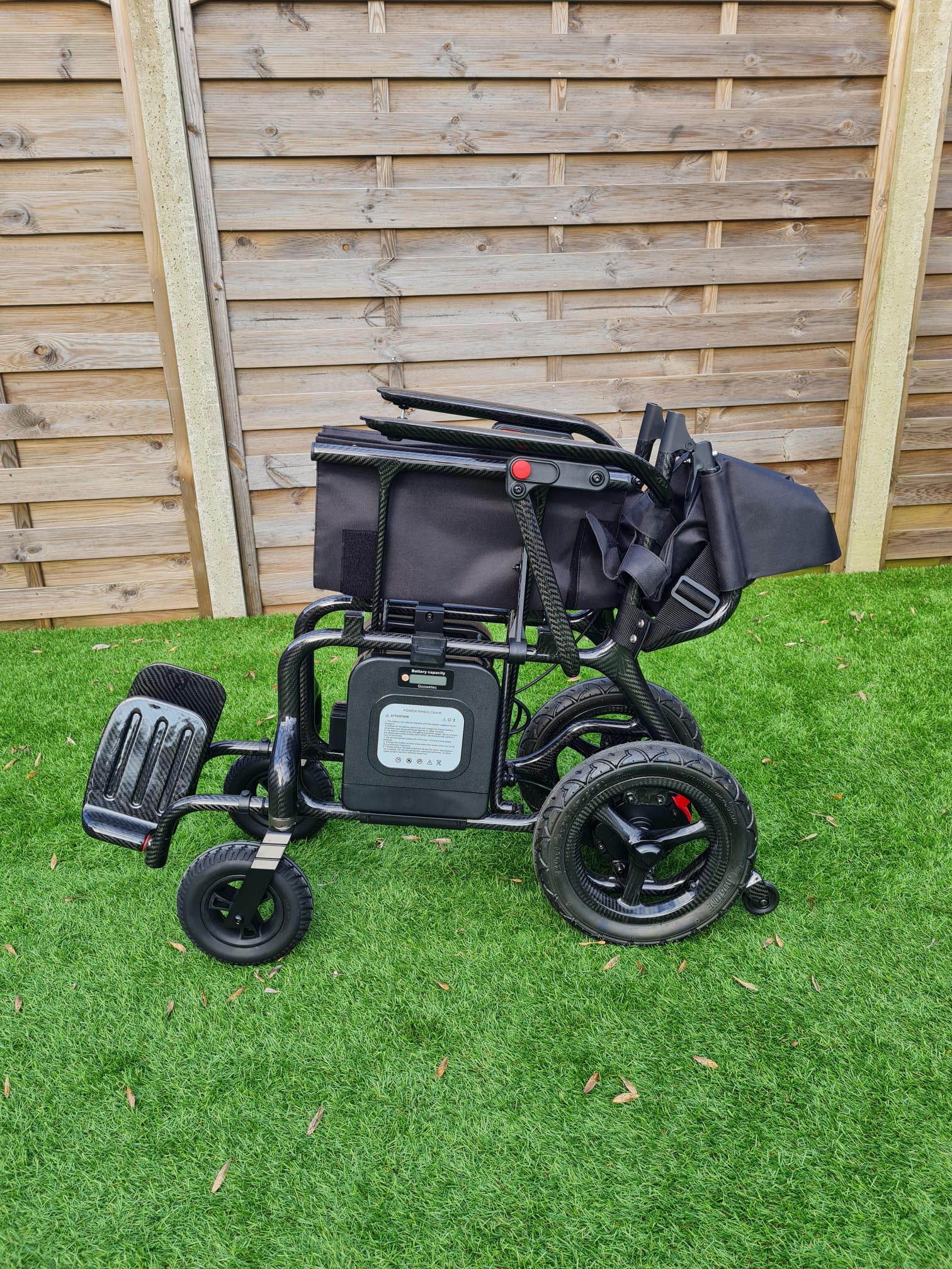 EeZeeGo-LW3 Carbon Lightweight Folding Electric Wheelchair - Image 4